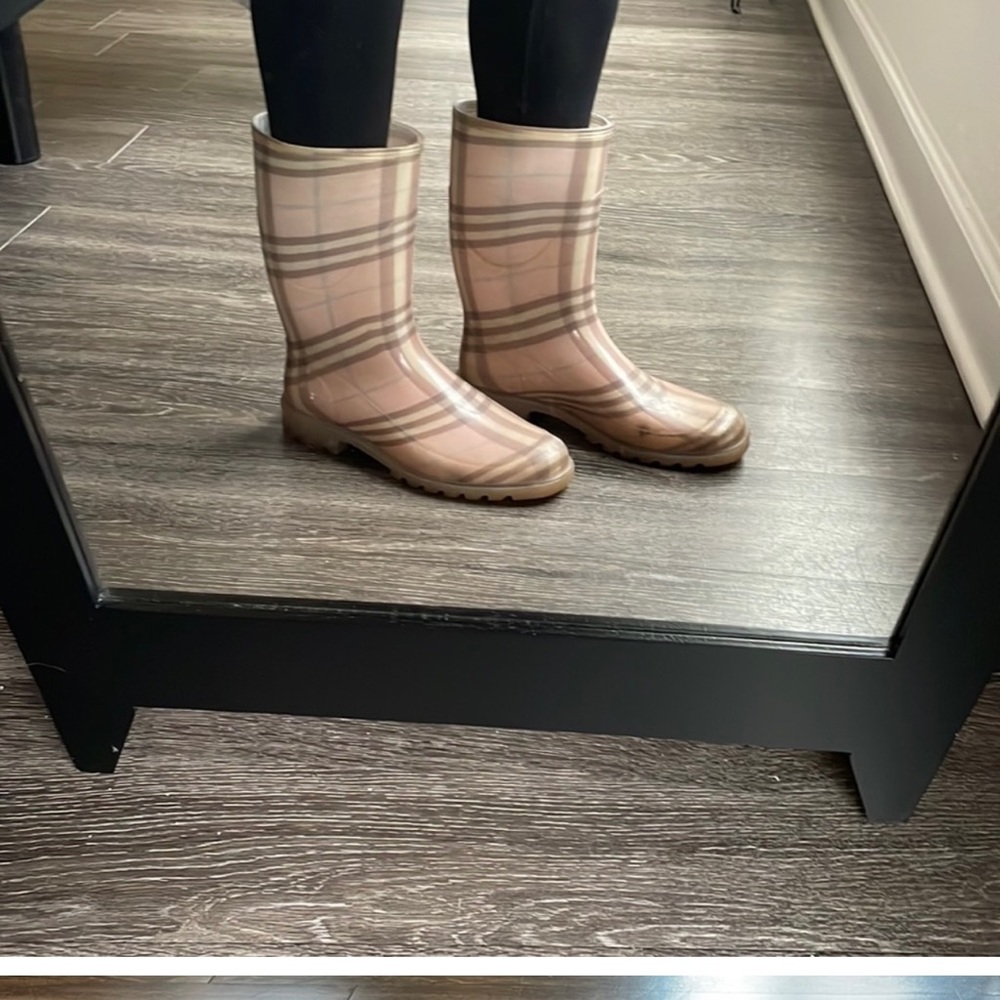 Pink Burberry Rain Boots - Picture 2 of 10